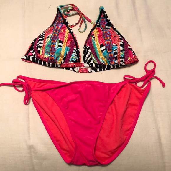 L/XL floral embellished bikini - Picture 1 of 3